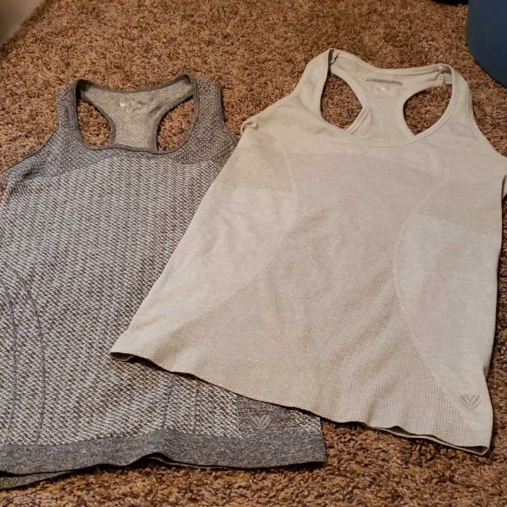 Athletic tank bundle! Any reasonable offer!!